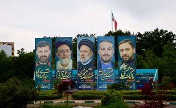 فضاسازی محیط شهری به مناسبت ایام سوگواری شهادت رئیس محترم جمهور(خادم الرضا) و هیئت همراه