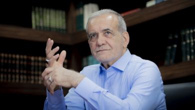 پزشکیان: سیاستهای کلی رهبر انقلاب چراغ راهنمای مسیر است