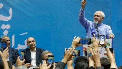 ظریف: کارت هدیه های ۳۰۰ هزار تومانی پول کدام کاسب تحریم است؟