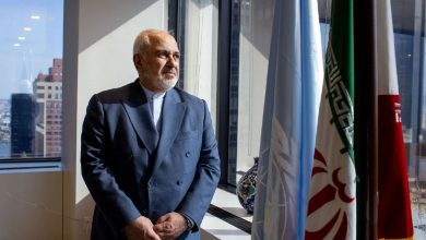 چگونگی بازگشت ظریف / همانقدر که حضور ظریف در دولت سروصدا کرد، خداحافظیاش از دولت چهاردهم نیز نزدیکانش را آزرد