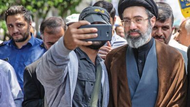 تهران تایمز، وابسته به سازمان تبلیغات: آیت الله خامنهای همچنان در مخالفت با جانشینی هر یک از فرزندانش مصمم است