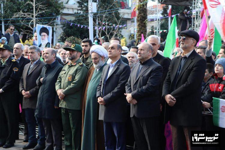 استاندار گیلان در جمع راهپیمایان سالروز پیروزی انقلاب اسلامی: ۲۲ بهمن مظهر عشق مردم به آرمان‌های انقلاب است