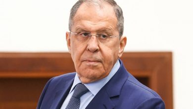 لاوروف: تقریباً تمام اروپا علیه روسیه میجنگند