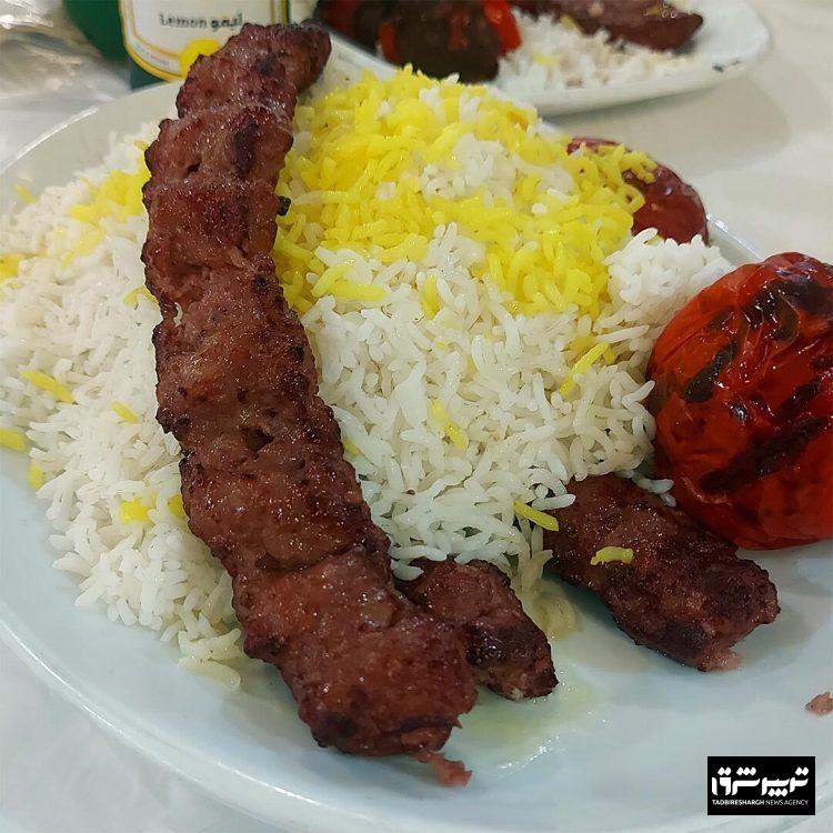 رئیس اتحادیه کباب: چلوکباب زیر ۱۰۰ هزارتومان، سم فروشی است