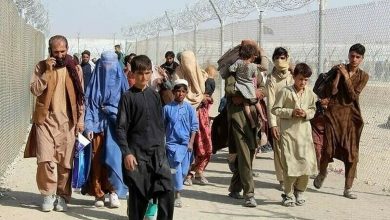روزنامه جمهوری اسلامی: اتباع افغانستانی سهم بزرگی از آب، برق، گاز، نان و سایر کالاهای اساسی را می‌بلعند اما مسئولان ما اقدام مؤثری برای مهار کردن آنها به عمل نمی‌آورند