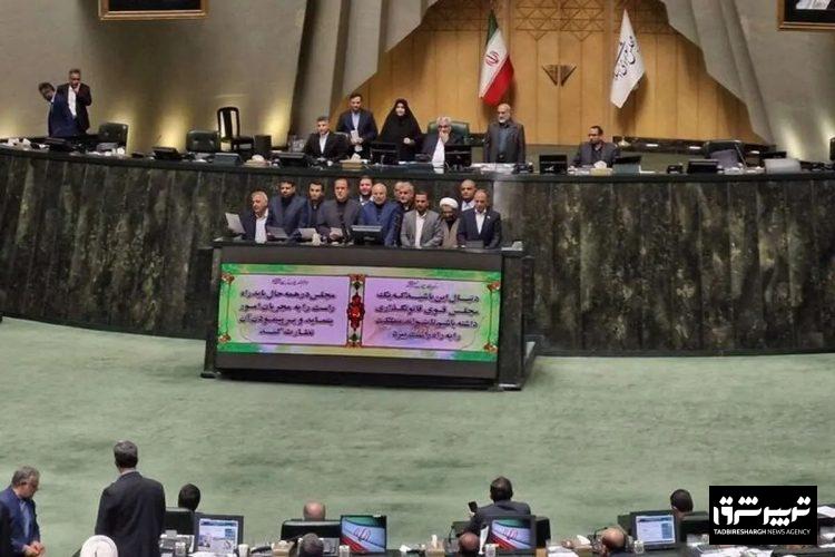 حمله تند روزنامه اصولگرای جوان به اصولگراهای انقلابی: در اقلیت هستند، اما صدایشان در بوق است