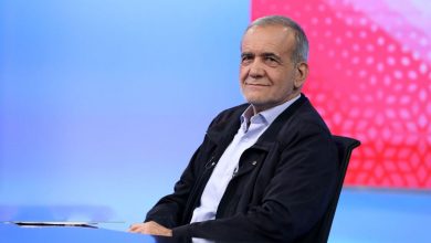 انتقاد تند روزنامه اصولگرا از مدعیان انقلابیگری: دنبال مسخره کردن پزشکیان و بردن آبروی این و آن هستید؛ توصیه‌های رهبری به انقلابی‌ها برایتان کشک است