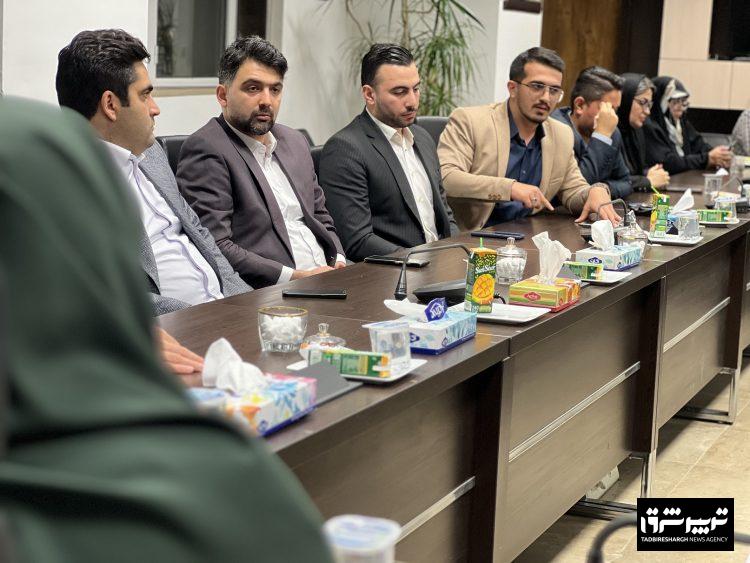 نشست صمیمانه ستاد امید دکتر پزشکیان در گیلان با سخنگوی دولت