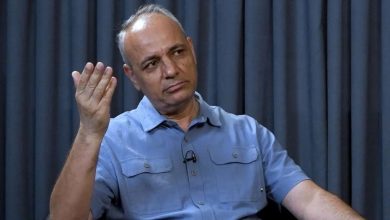 واکنش زیدآبادی به قتل الهه حسین نژاد: برای یک موبایل، دختر جوانی را با کارد کشتند و جسدش را در بیابان رها کردند؛ این نشان از بیماری و انحطاط اجتماعی هولانگیزی است که مردم شبانه روز در خلوت و جلوت از آن مینالند و بیم دارند