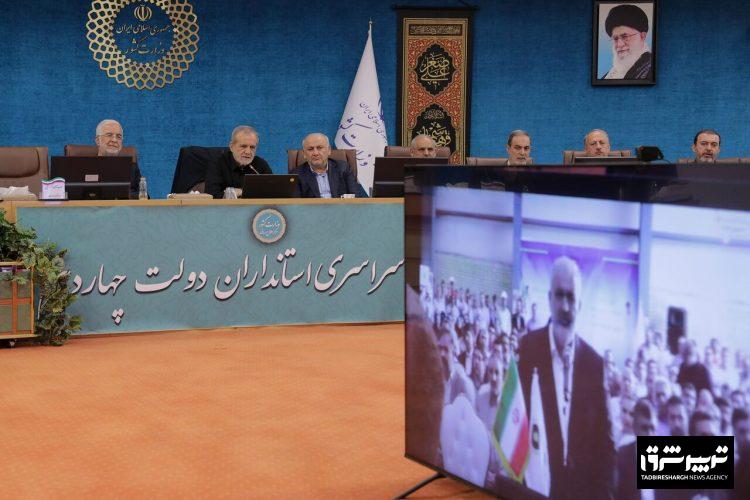 پزشکیان: تفویض اختیار به استانداران را رها نمی‌کنیم