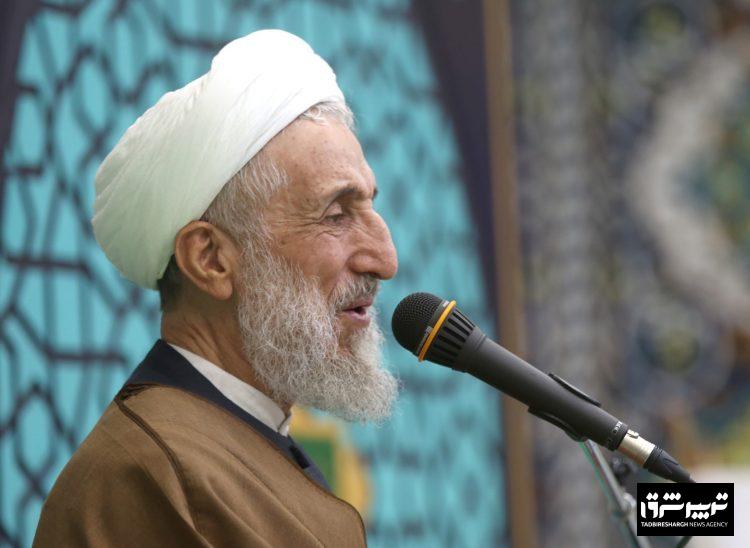 مسیح مهاجری: سپردن تریبون نمازجمعه به کسی که افکار عمومی خواهان کنار گذاشتن اوست، لجبازی با مردم است