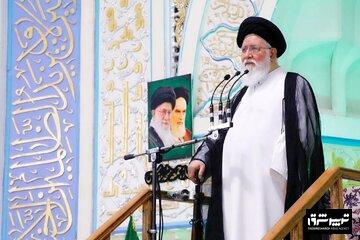علم‌الهدی: اگر دشمن، ایمان را از نسل جوان بگیرد، مردم دیگر پشتیبان نظام دینی نیستند