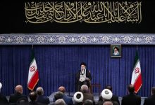 رهبر انقلاب در دیدار رئیس و مسئولان عالی قوه قضائیه: مسئولان باید با قوت و روحیه کامل به کار خود ادامه دهند
