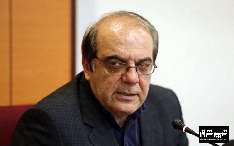 عباس عبدی: از اصولگرایان نمی‌خواهم که خلاف حقیقت را بگویند ولی ریاکاری نکنند 