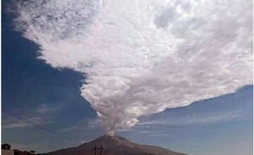 بلند شدن بخار و گاز از دماوند یعنی فوران و انفجار آتشفشان؟/ پاسخ به یک سوال مهم: فعال شدن آتشفشان قابل پیشبینی است؟