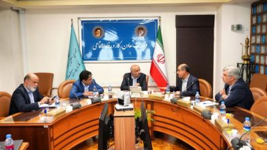 در نشست استاندار گیلان با وزیر تعاون، کار و رفاه اجتماعی مطرح شد: مشکلات کارخانه چوکا و دخانیات گیلان در کارگروهی ویژه بررسی می شود