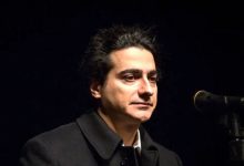 همایون شجریان به سوگ مادر نشست