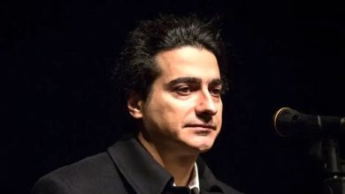 همایون شجریان به سوگ مادر نشست