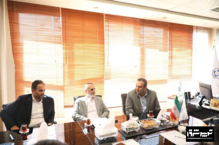 در راستای اورهال و توسعه ناوگان اتوبوسرانی شهرداری رشت؛ جلسه مشترک رئیس شورای اسلامی و شهردار رشت با رئیس اتحادیه حمل‌ونقل مسافر کشور برگزار شد