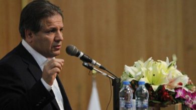 روزنامه جمهوری اسلامی: فقط بانک آینده هر خانواده ایرانی را نسبت به سال قبل ۷ درصد فقیرتر کرده است! پشتیبان بانک آینده نهادهایی بودند که به آنها وام داد