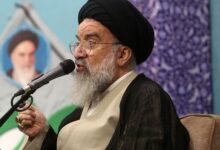 احمد خاتمی: حجاب دستور قطعی دین است / هرگونه واژه‌سازی مانند «حجاب اجباری» ساخته دشمن است و نباید اصل دستور دینی را زیر سؤال برد