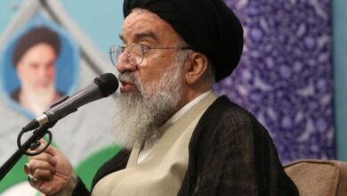 احمد خاتمی: حجاب دستور قطعی دین است / هرگونه واژه‌سازی مانند «حجاب اجباری» ساخته دشمن است و نباید اصل دستور دینی را زیر سؤال برد