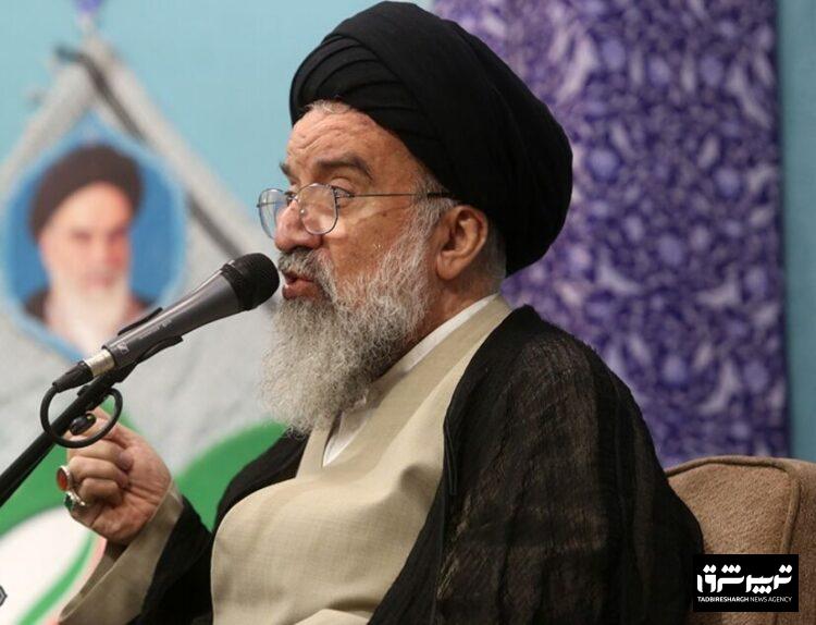 احمد خاتمی: حجاب دستور قطعی دین است / هرگونه واژه‌سازی مانند «حجاب اجباری» ساخته دشمن است و نباید اصل دستور دینی را زیر سؤال برد
