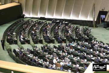 درخواست ۵۷ نماینده مجلس درباره افزایش حقوق کارگران نسبت به تورم/ لزوم تسریع در پرداخت حق بیمه درمان تکمیلی بازنشستگان کشوری