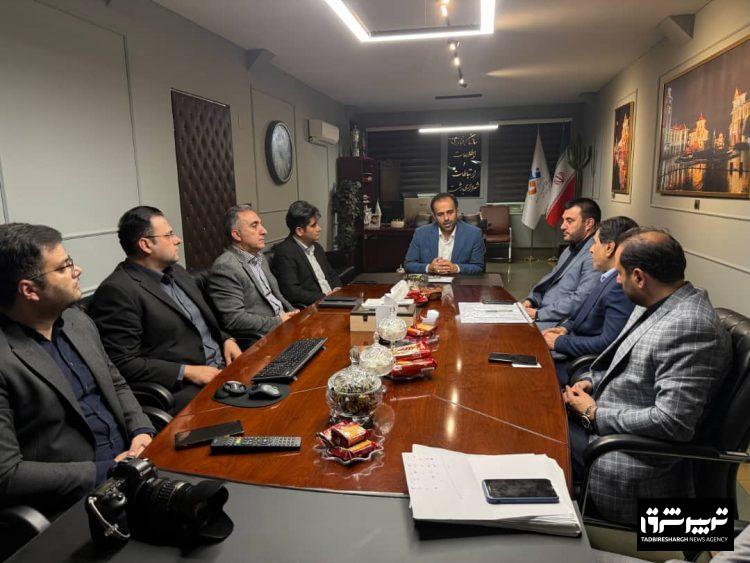 در راستای توسعه همکاری‌های مشترک؛ نشست معاون توسعه سرمایه‌گذاری شرکت توسعه گردشگری ایران با شهردار رشت برگزار شد