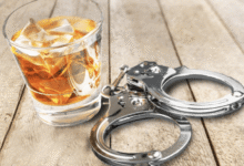 بازداشت ۷ بازیگر سرشناس با ۳۸ لیتر مشروبات الکلی