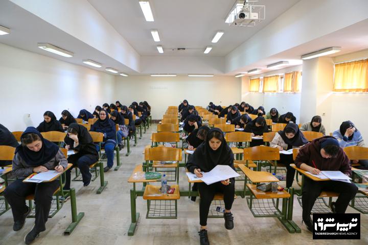 ضرورت بهره‌گیری از فناوری‌های نوین در برگزاری آزمون‌های سراسری