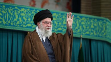 رهبر معظم انقلاب: زن، کارگزار خانه نیست، مدیر است