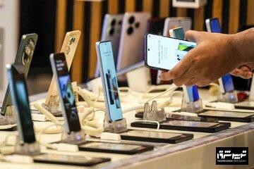 رجیستری موبایل وارد قانون شد/ درآمد دولت از حقوق ورودی گوشی‌های لوکس چقدر خواهد بود؟
