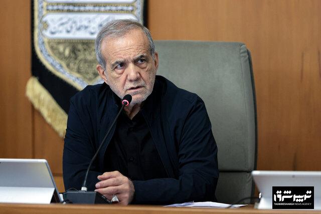 روزنامه اصولگرا: مردم عادی از حرفهای رئیس جمهور این را می فهمند که او هم مثل خودشان زندگی می کند