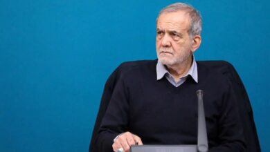 پزشکیان: دیگر دلار ۲۸۵۰۰ تومانی به کسی نمیدهیم/ دلار را به هر کسی میدهیم میخورد