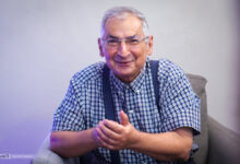 زیباکلام: آقای پهلوی کوچک‌ترین اعتقادی به دموکراسی ندارد/ الان چه کسی مسئول زندگی این ۳هزار نفری‌ست که جان خود را از دست داده‌اند؟