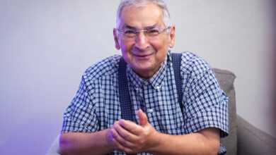 زیباکلام: آقای پهلوی کوچکترین اعتقادی به دموکراسی ندارد/ الان چه کسی مسئول زندگی این ۳هزار نفریست که جان خود را از دست دادهاند؟