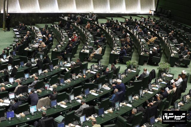 
نمایندگان خطاب به غرب؛ مولفه های قدرت ما قابل مذاکره نیست
